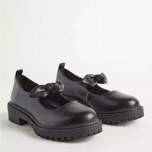 Torrid • Mary Jane Bow Lug-Sole Flat (WW)